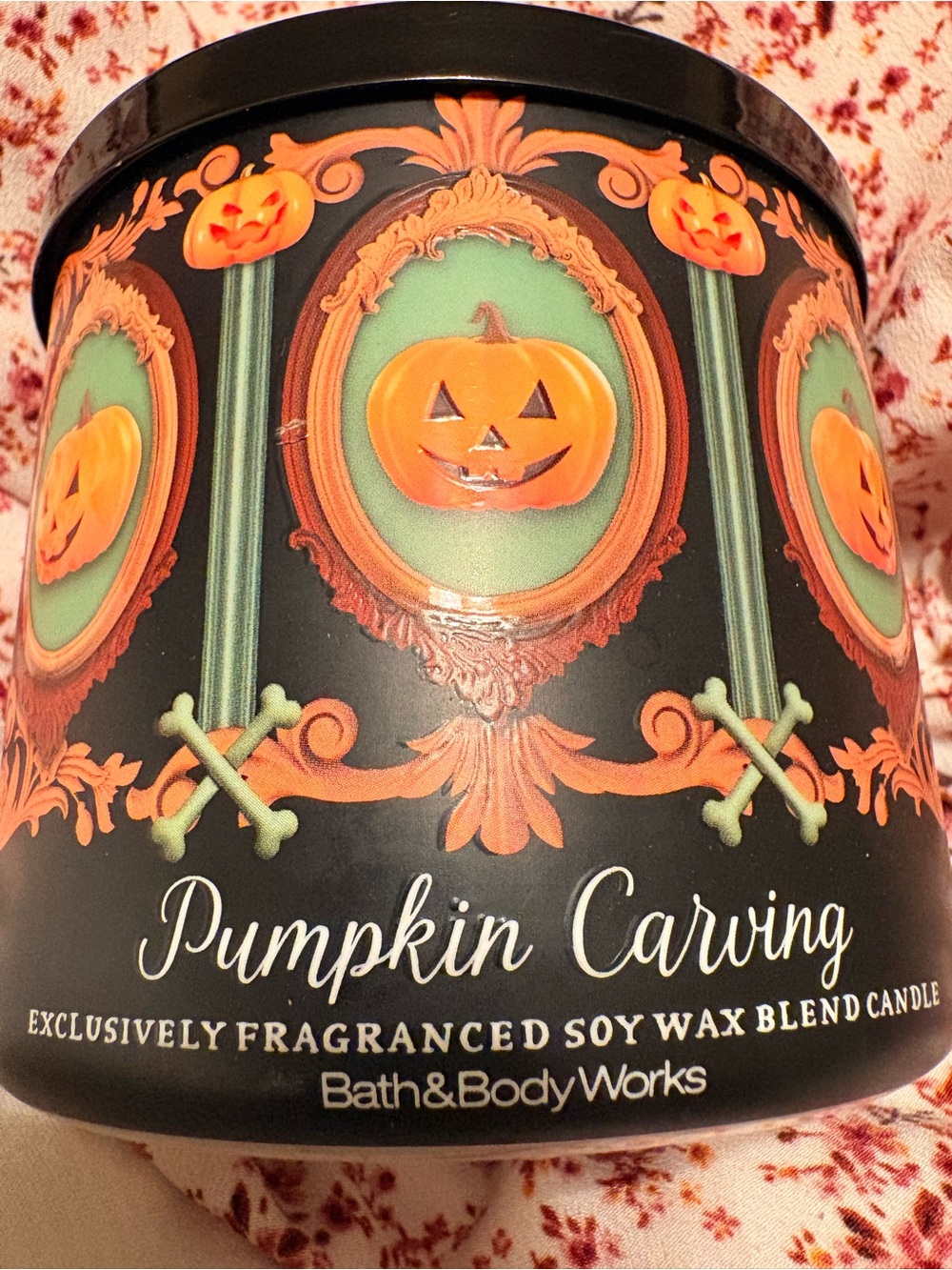 Bath & Body Works Pumpkin Carving Candle - Black & Orange & Green. Large size